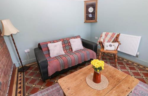 Llanwern Farm - Photo 5