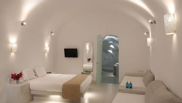 Fira Epic Residens - Photo 2, Room