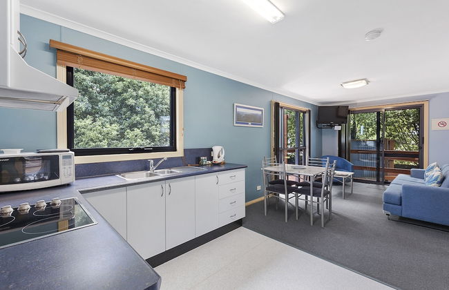 Strahan Bungalows - Photo 8