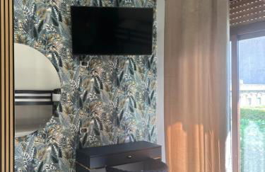 Apartment 11 - Photo 13