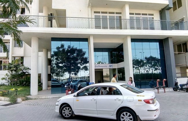 TripThrill Maytas Hill Apartments - Foto 12