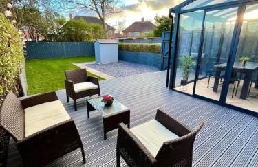 Waterside House - Luxury Home near Alton Towers & Trentham - Free Parking & Garden - Foto 3