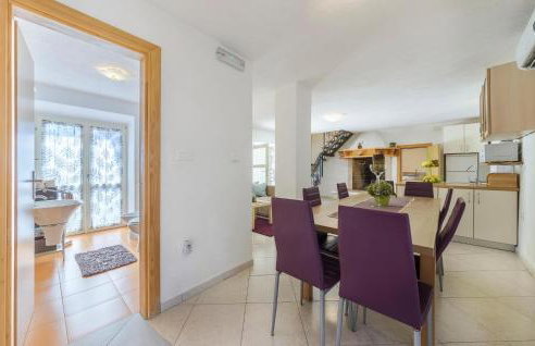 Four-Bedroom Holiday Home Labin With Sea View 08 - Photo 5