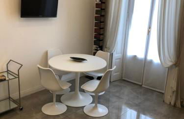 Casa Alberto da Giussano, elegante bilocale in centro con balcone sul parco - Foto 10