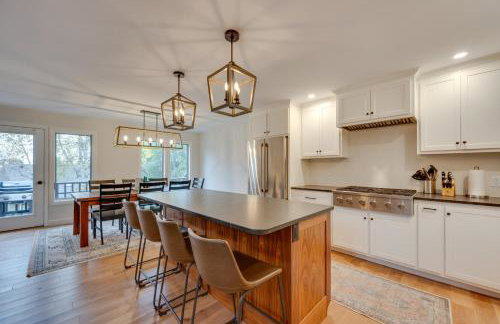 Ski-in Condo with Hot Tub on Burke Mtn Slopes! - Foto 12