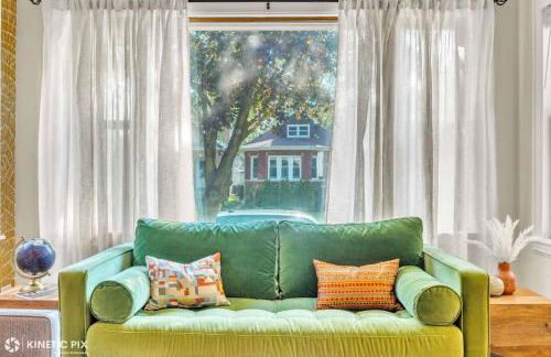 Sleeps 10 + Coffee bar + Game Room + Train to CHGO - Foto 44