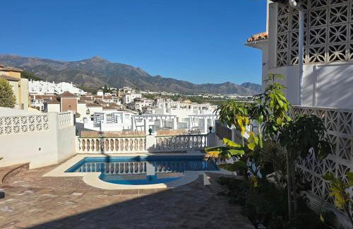 Private Beach Villa for 6 with Seaview, Pool & big Sun Terrace - Foto 5