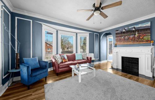 Cozy & Creative Top Unit in Lou's Arts District - Foto 5