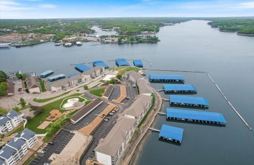 Nautical-Inspired Lakefront Unit w/ Awesome Views - Foto 67