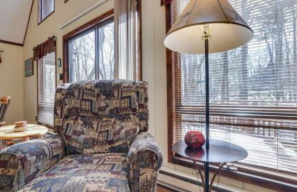 Hot Tub + Sauna + Deck + Firepit + Beach Access + Near Dining Grateful Escape by Avantstay - Foto 24