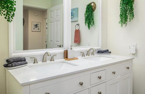 Montserrat House with Pool & Toys - Fenced in Backyard - Foto 22