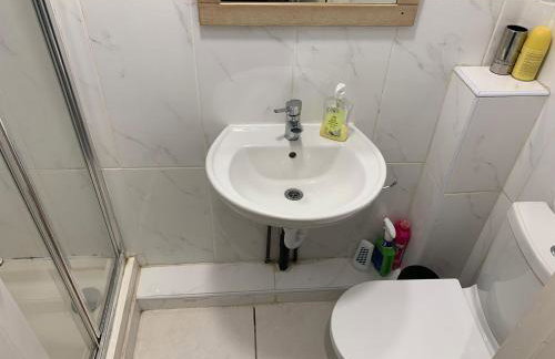 R J 2 bedroom apartment - Foto 4