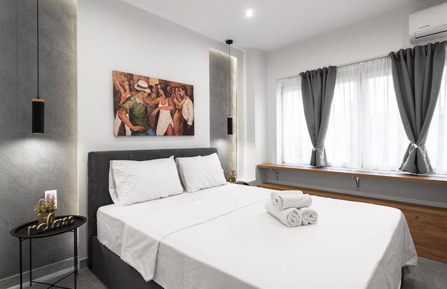 White and Wood Nilie Hospitality MGMT - Foto 3