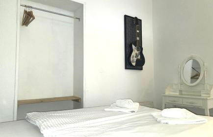 Modern Gesundbrunnen Flat Sleeps 6 Guests - Foto 6