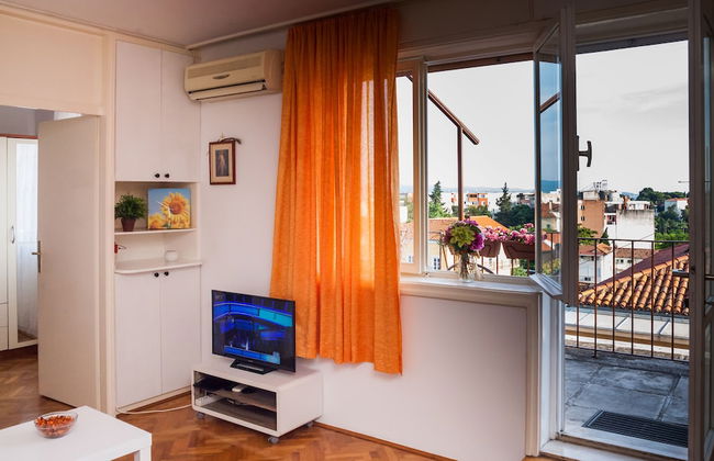 Royal View Apartment - Photo 9