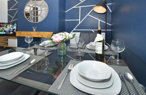 Moonlight House - sleeps 7, driveway, garden - Photo 24