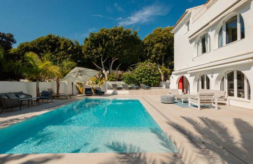 Marbella, Costabella - Beachfront Villa with Heated Pool - Photo 15