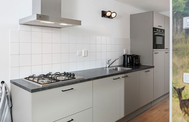 Lodge in Schaijk With Enclosed Garden - Photo 3