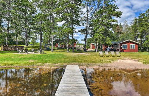Lakefront Solon Springs Cabin with Private Dock! - Foto 24