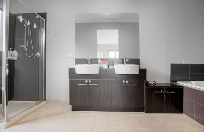 Gorgeous 4BR Home in Point Cook - Foto 18