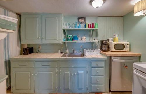 Lakefront Bristol Vacation Rental - Hike and Ski! - Foto 10