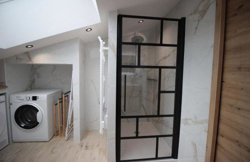 Verdun Centre - Full climatisation - 3 chambres - 7 couchages - 10 personnes - Parking Proche - Terrain 800m2 - Balnéothérapie - Air de jeux extérieurs - TOP CONFORT - Géré par PrestaZen'Services - Photo 34