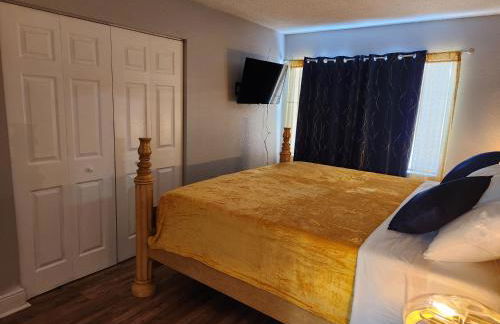 Beautiful 2-Bedroom Condo Near Universal and other Orlando Attractions, King Bed & Wi-Fi - Foto 3