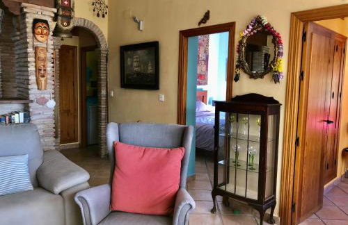 Marvellous Malaga Mediterranean and Mountain Views - Photo 17