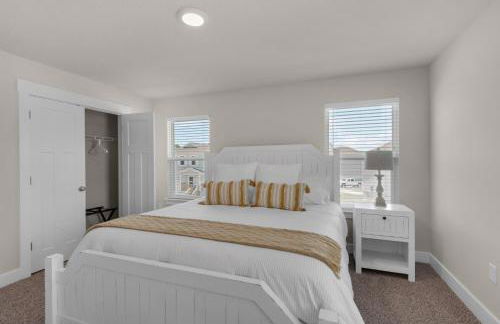 Sea Haven at Serenity - New large home with Golf Cart and game room just mins from Beach! - Foto 7