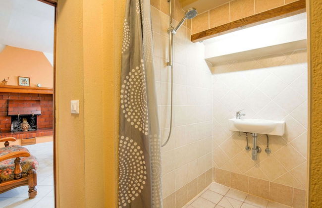 Tuscany Family Country Home - Photo 14