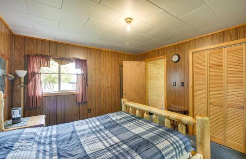 Peaceful Lakefront Cabin Getaway Dock, Fire Pit! - Foto 13