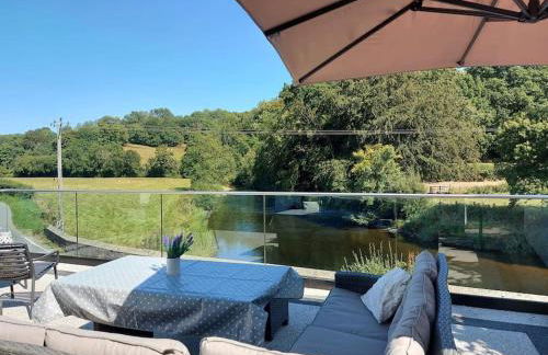 Riverside Retreat - Photo 5