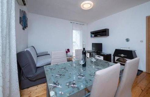 2 Bedroom Lovely Apartment In Pula - Foto 3