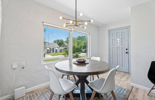 6BR Home Kitchen Laundry Sleeps 12 #60 - Foto 6