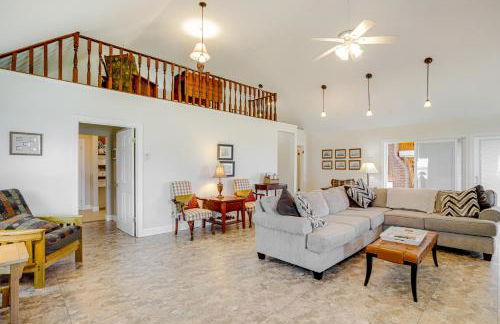 Waterfront Cambridge Home Pool and Dock! - Foto 5