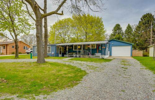 Walk to Lake Huron Pet-Friendly Caseville Cottage - Photo 24