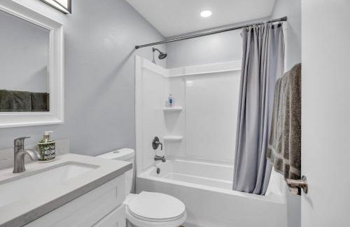 Sunny Simi Valley Valley 4BR 3BR LTR Modern Home Dedicated Work Place High Speed internet - Foto 24