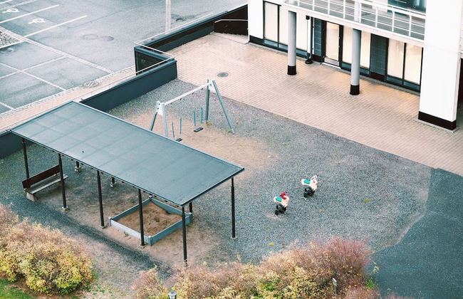 Modern 1BR Apt with Sauna, Balcony & Free Parking - Foto 24