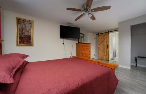 Promise Land Manor Historic home lake access, near parks and venues - Foto 24