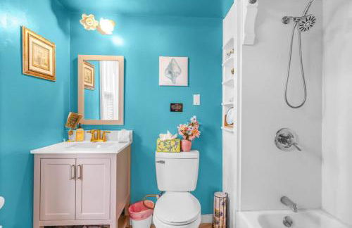 Enchanting 3BR Near Downtown Hartford Cozy & Modern with Parking - Foto 8