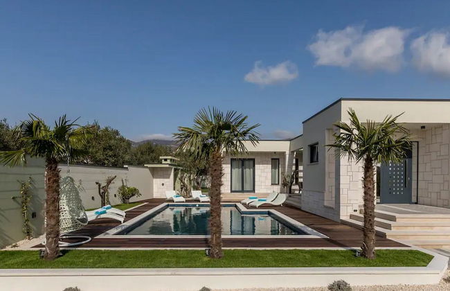 Sophisticated Oasis Residence Villa With Pool - Foto 36