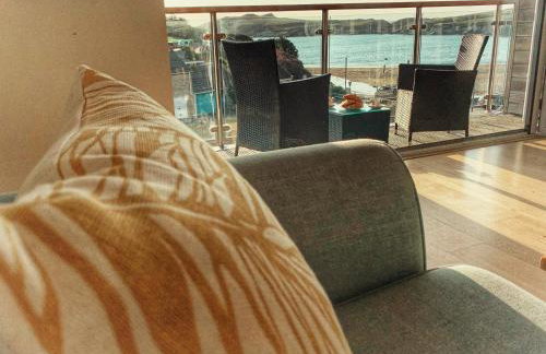 Porth Sands Beachfront Apartment - Foto 5