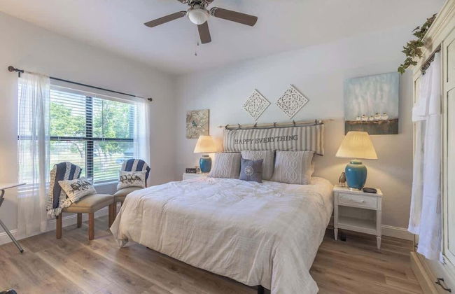 La Casita: Hot-tub & Firepit, 15 min to Fred! - Foto 4