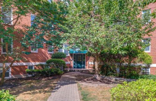 Convenient Arlington Condo about 4 Mi to National Mall - Photo 21