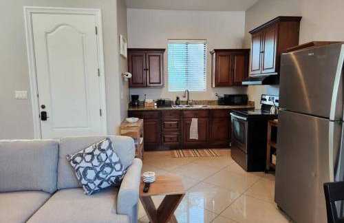Spacious 1 Bed ADU in Encino, Home Away from Home - Foto 21