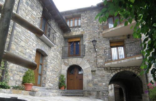 Casa Cosculluela - Foto 1