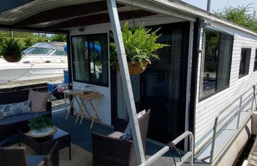 Driftwood Cozy Houseboat on the Water for 2 - Foto 5