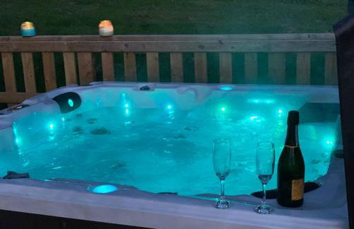 Kabin in the woods with Hot Tub - Foto 38