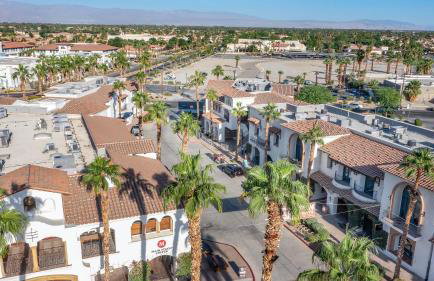 IndyOasis: pool*spa*games*BBQ*4BR2BA. Wlk2Festivls - Foto 17