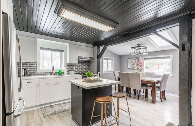 Cozy 3BR House in Watertown by GLOBALSTAY - Foto 1